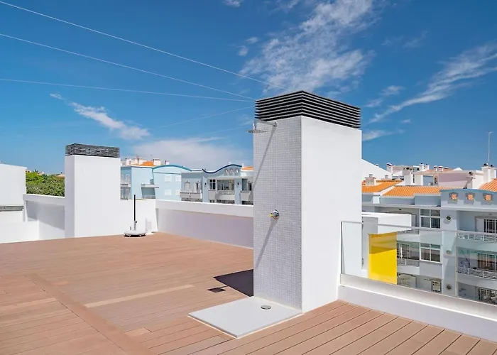 Casa Comer - Modern 3 Bedrooms With Rooftop Pool アパート ラゴス